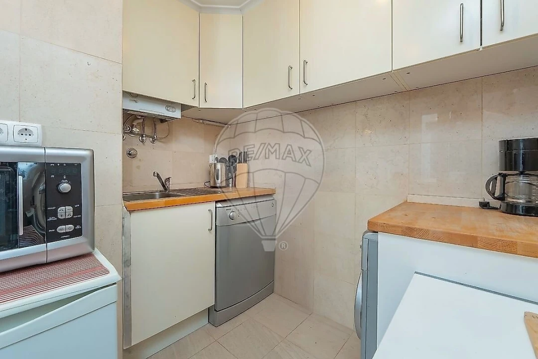 Apartamento T1 para Venda em Misericórdia Foto 12