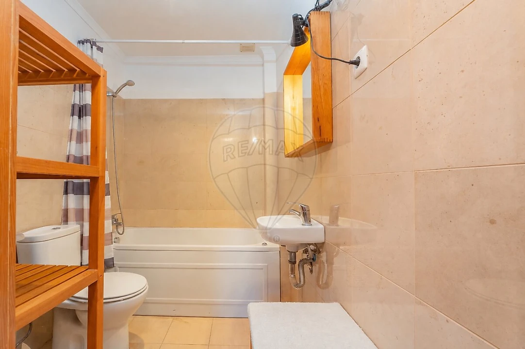 Apartamento T1 para Venda em Misericórdia Foto 9