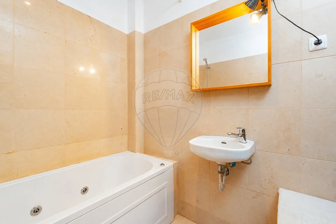 Apartamento T1 para Venda em Misericórdia Foto 10