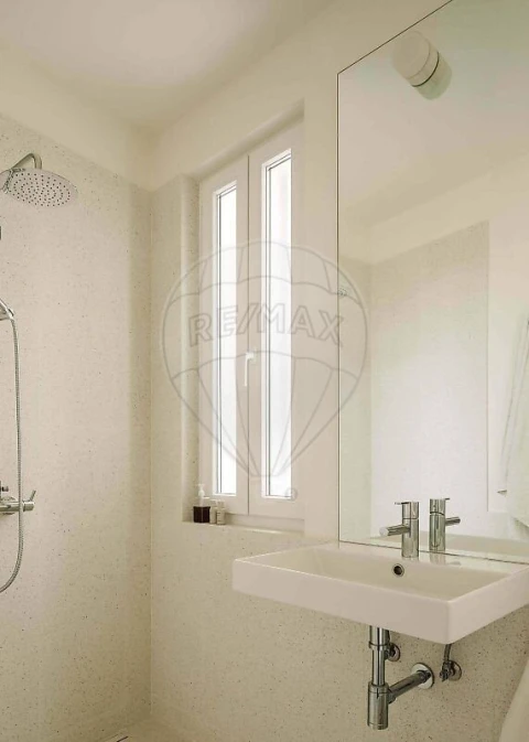 Apartamento T2 para Venda em Santa Maria Maior