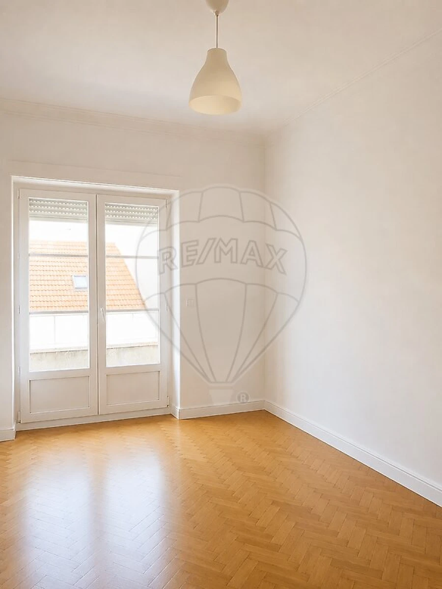 Apartamento T2 para Venda em Penha de França Foto 8