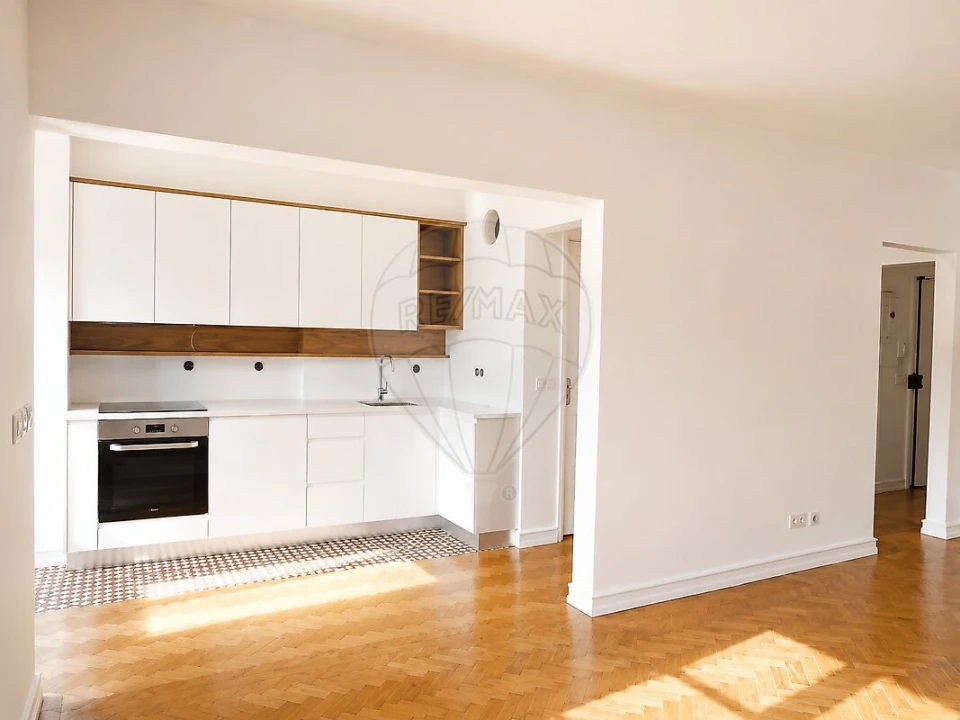 Apartamento T2 para Venda em Penha de França Foto 6