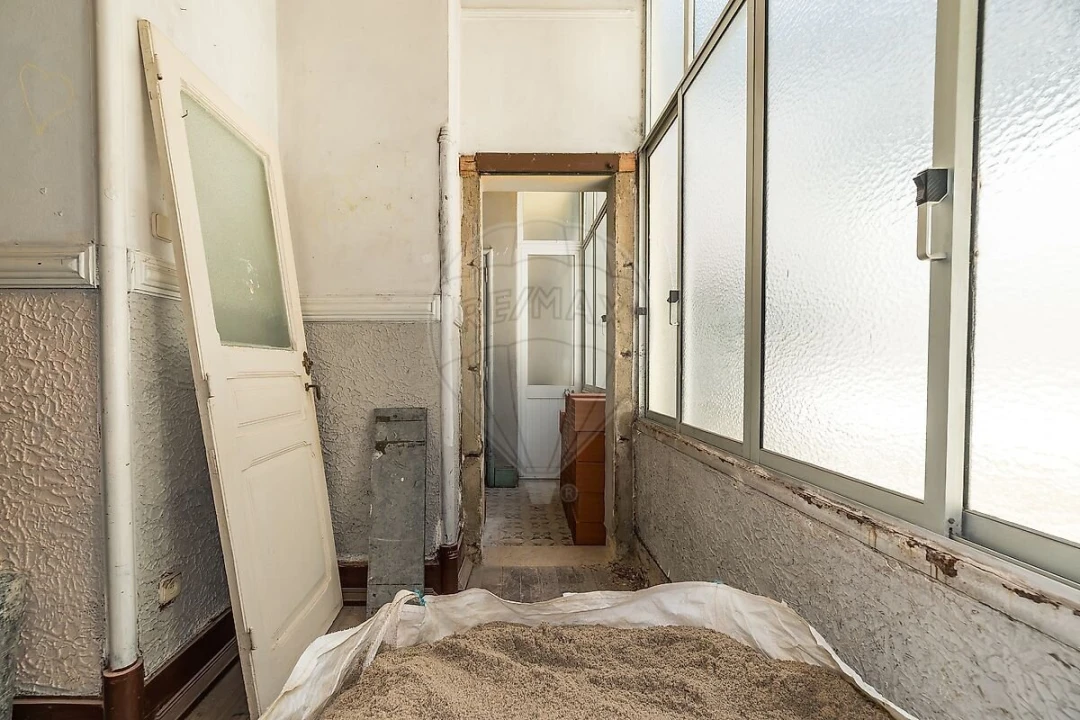 Apartamento T2 para Venda em Santo António Foto 11