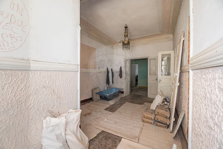 Apartamento T2 para Venda em Santo António Foto 10
