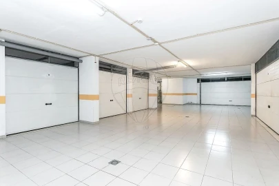 Apartamento T3 para Venda em Oeiras e São Julião da Barra, Paço de Arcos e Caxias