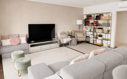 Apartamento T3 para Venda em Oeiras e São Julião da Barra, Paço de Arcos e Caxias