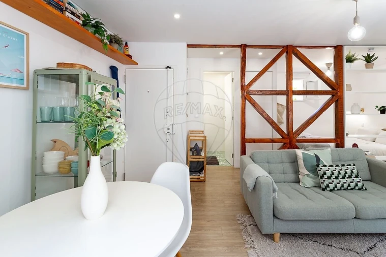 Apartamento T1 para Venda em Santo António Foto 4