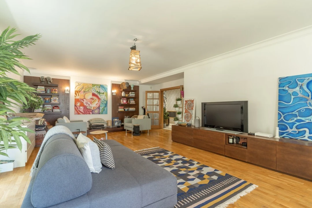 Apartamento T4 para Venda em Lumiar Foto 1