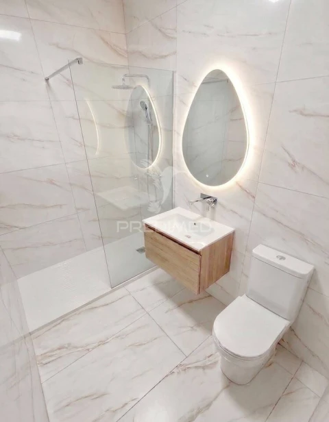 Apartamento T2 para Venda em Funchal (Se)