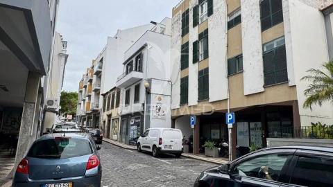 Apartamento T2 para Venda em Funchal (Se)