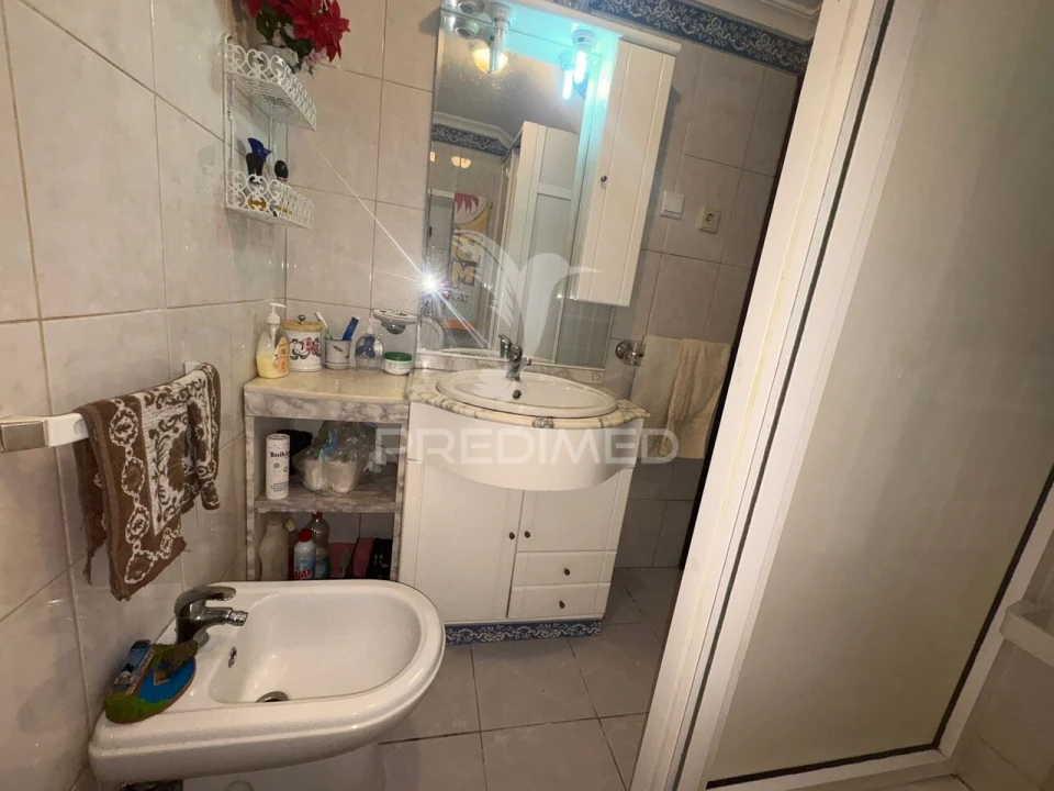 Moradia T2 para Venda em Bouçoães Foto 6