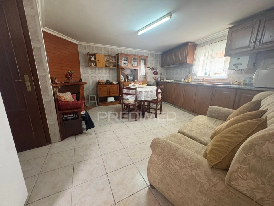 Moradia T2 para Venda em Bouçoães Foto 13