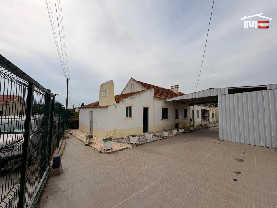Moradia T4 para Venda em Atalaia e Alto Estanqueiro-Jardia Foto 18