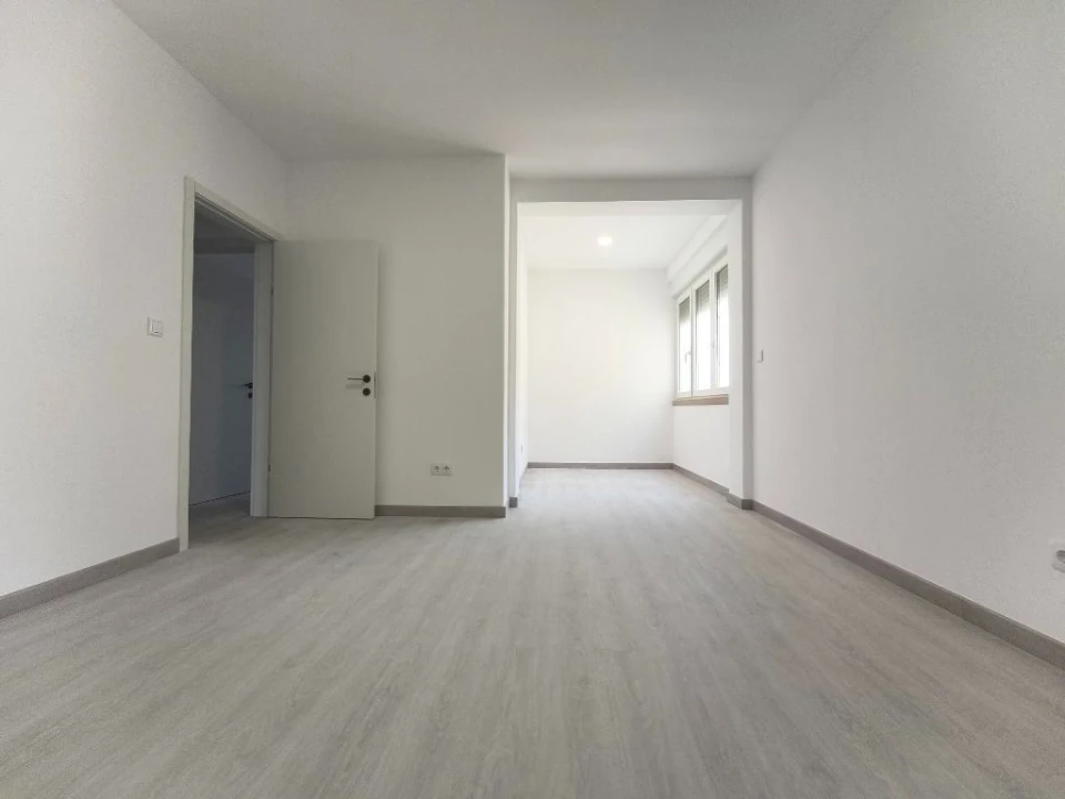 Apartamento T4 para Venda em Seixal, Arrentela e Aldeia de Paio Pires Foto 4