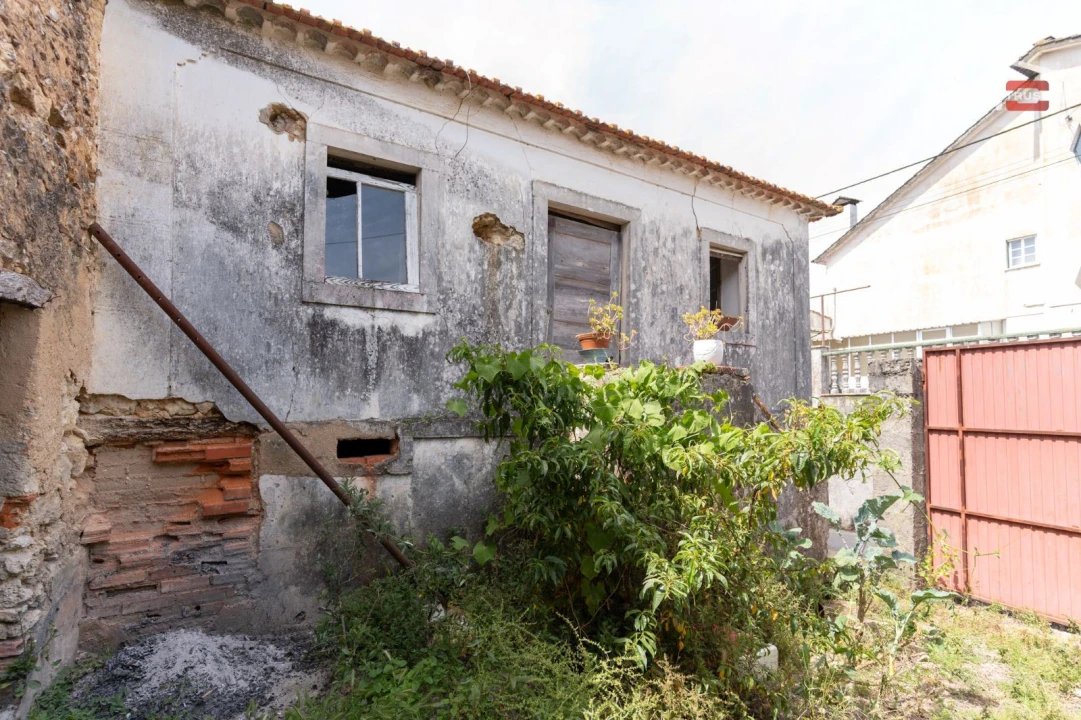 Moradia T2 para Venda em Alburitel Foto 1