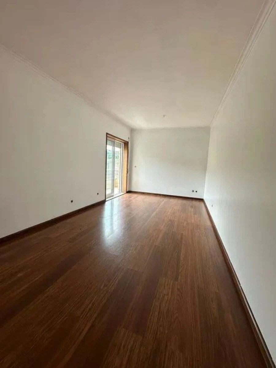 Apartamento T2 para Venda em Oliveira do Douro Foto 10