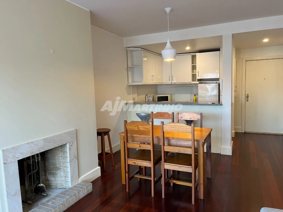 Apartamento T1 para Arrendamento em Ramalde Foto 5