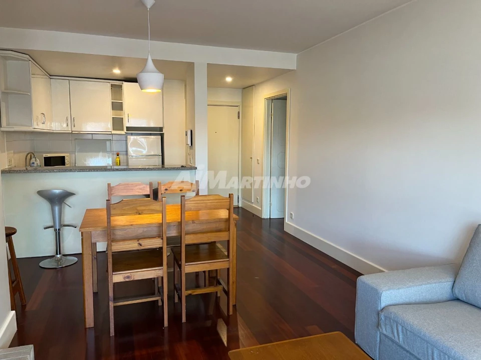 Apartamento T1 para Arrendamento em Ramalde Foto 7