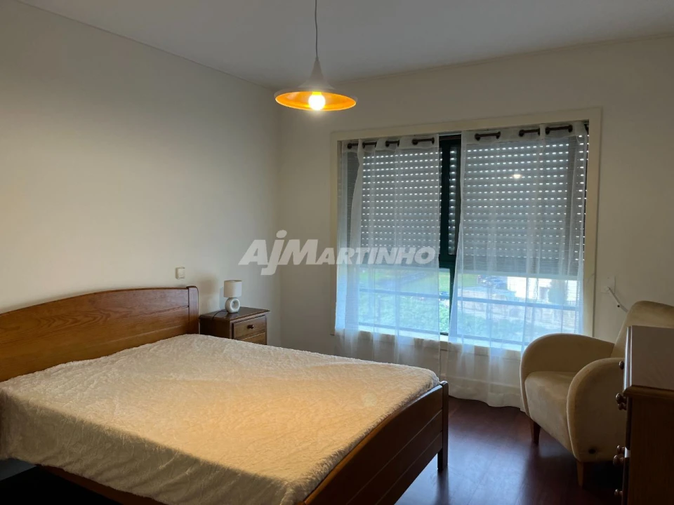 Apartamento T1 para Arrendamento em Ramalde Foto 11