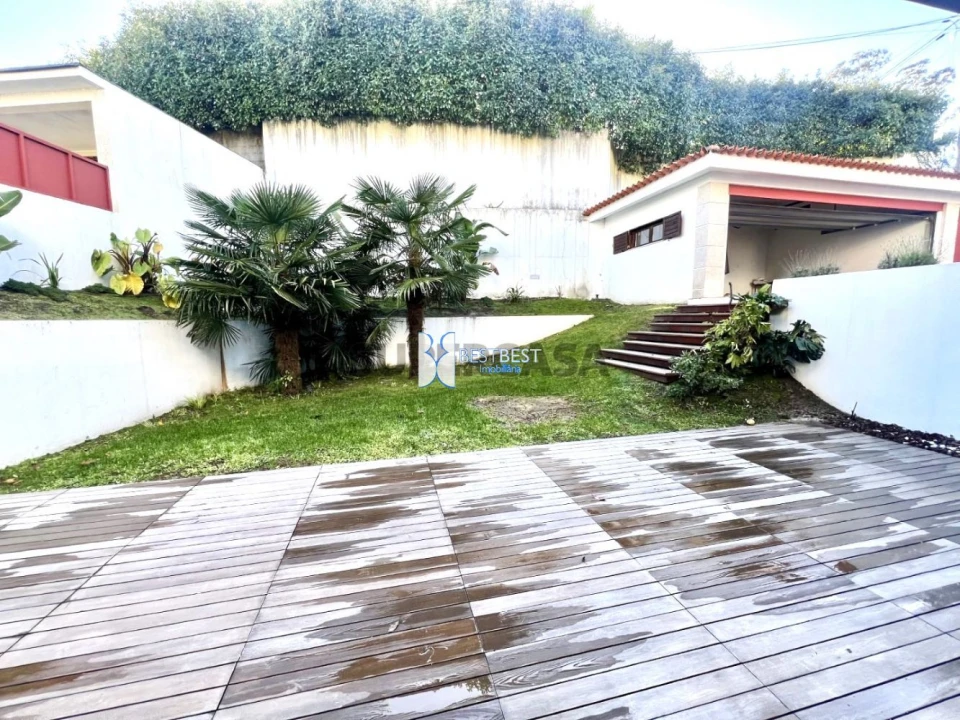 Moradia T4 para Venda em Cruz Foto 39