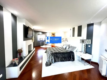 Moradia T4 para Venda em Cruz