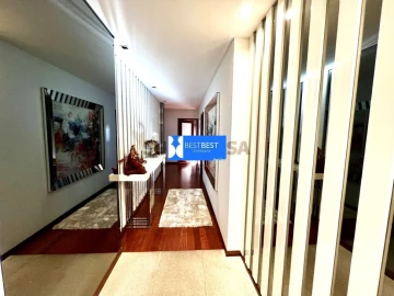 Moradia T4 para Venda em Cruz