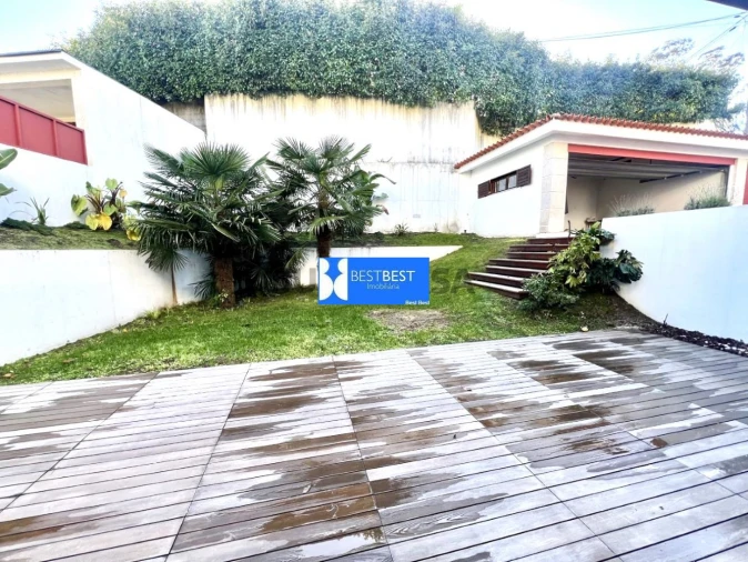Moradia T4 para Venda em Cruz Foto 39
