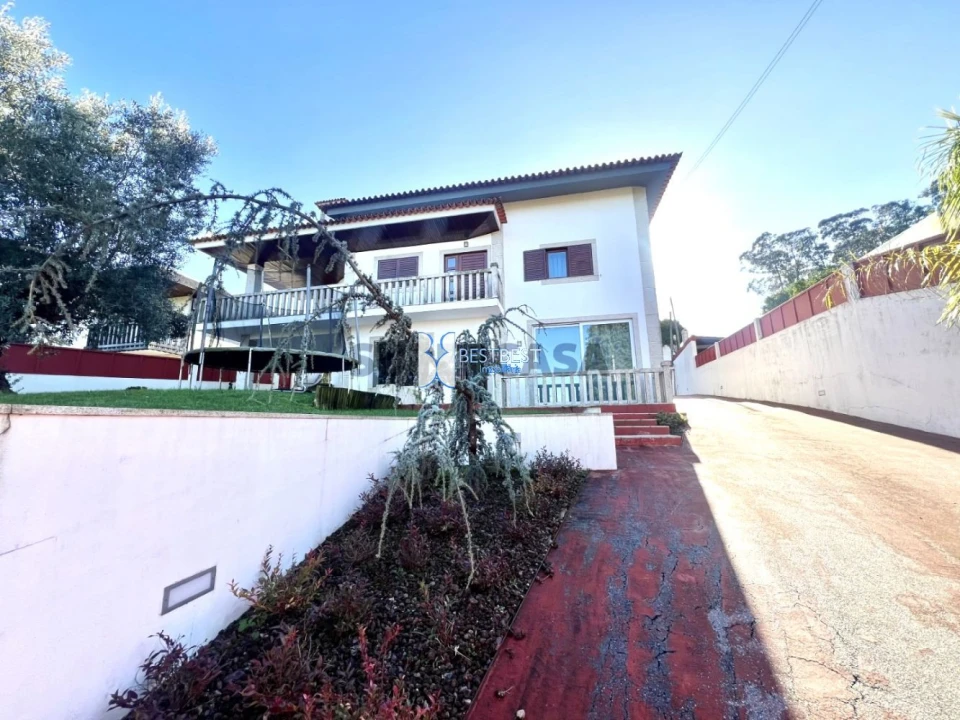 Moradia T4 para Venda em Cruz Foto 37