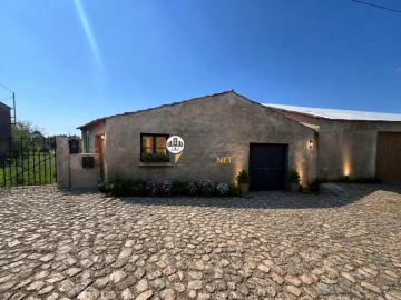Moradia T1 para Venda em Ninho do Açor e Sobral do Campo