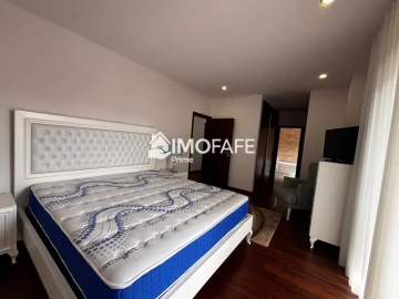 Moradia T5 para Venda em Estorãos