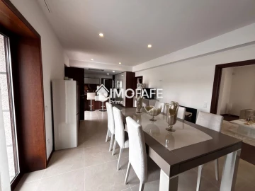 Moradia T5 para Venda em Estorãos