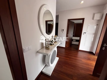 Moradia T5 para Venda em Estorãos