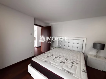 Moradia T5 para Venda em Estorãos