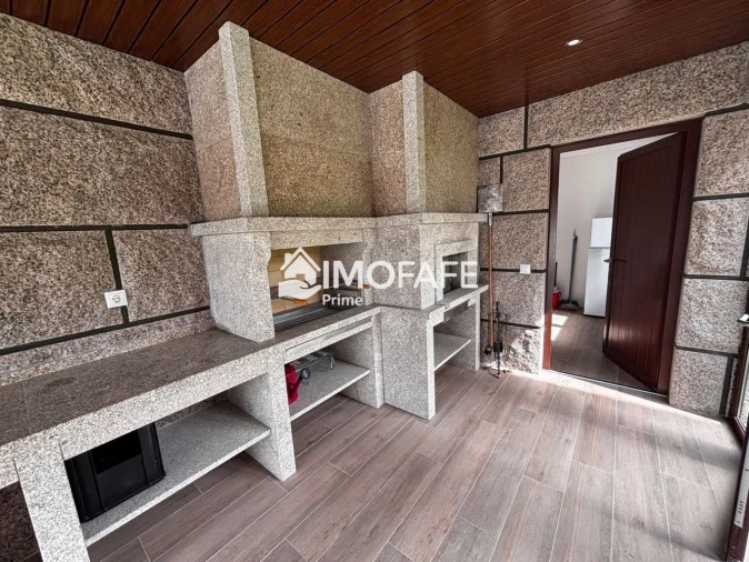 Moradia T5 para Venda em Estorãos Foto 45