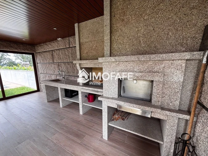 Moradia T5 para Venda em Estorãos Foto 44