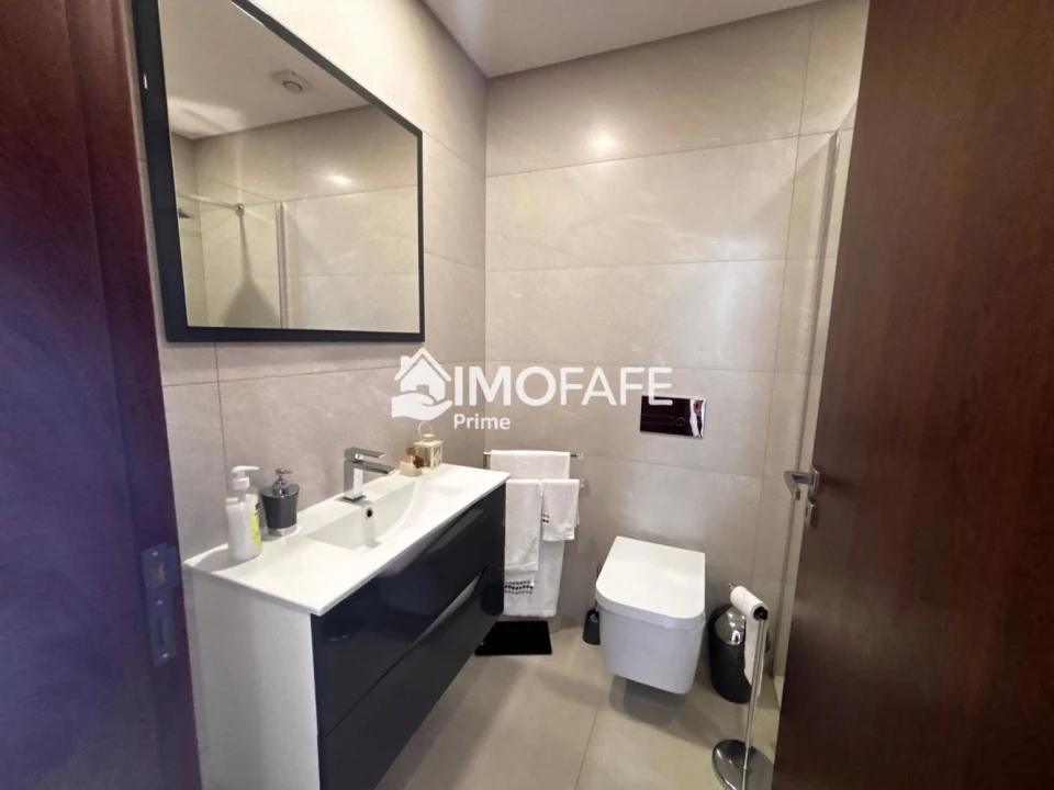 Moradia T5 para Venda em Estorãos Foto 26