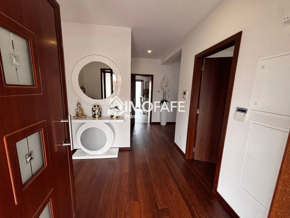 Moradia T5 para Venda em Estorãos Foto 3