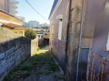 Moradia T3 para Venda em Pedrouços