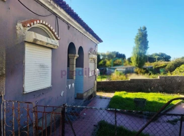 Moradia T3 para Venda em Pedrouços