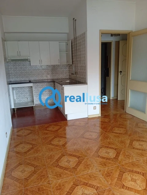 Apartamento T1 para Venda em Paranhos
