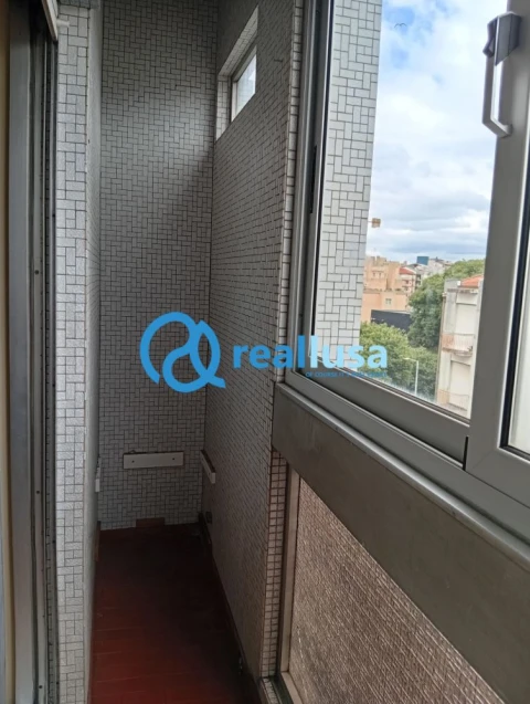 Apartamento T1 para Venda em Paranhos