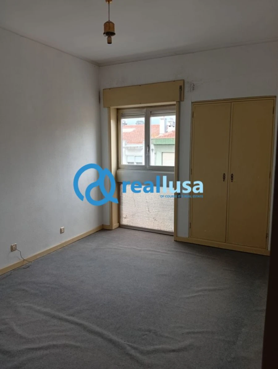 Apartamento T1 para Venda em Paranhos Foto 8