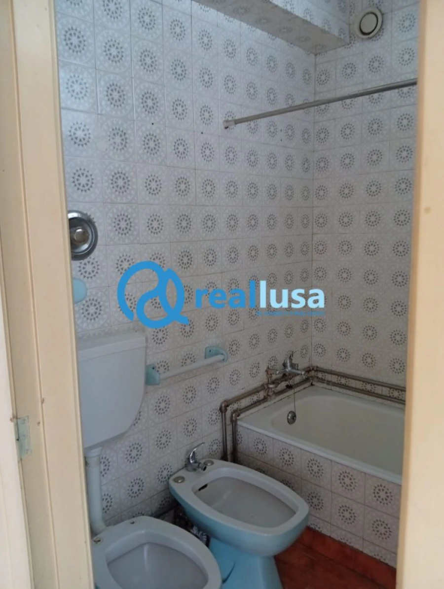 Apartamento T1 para Venda em Paranhos Foto 16