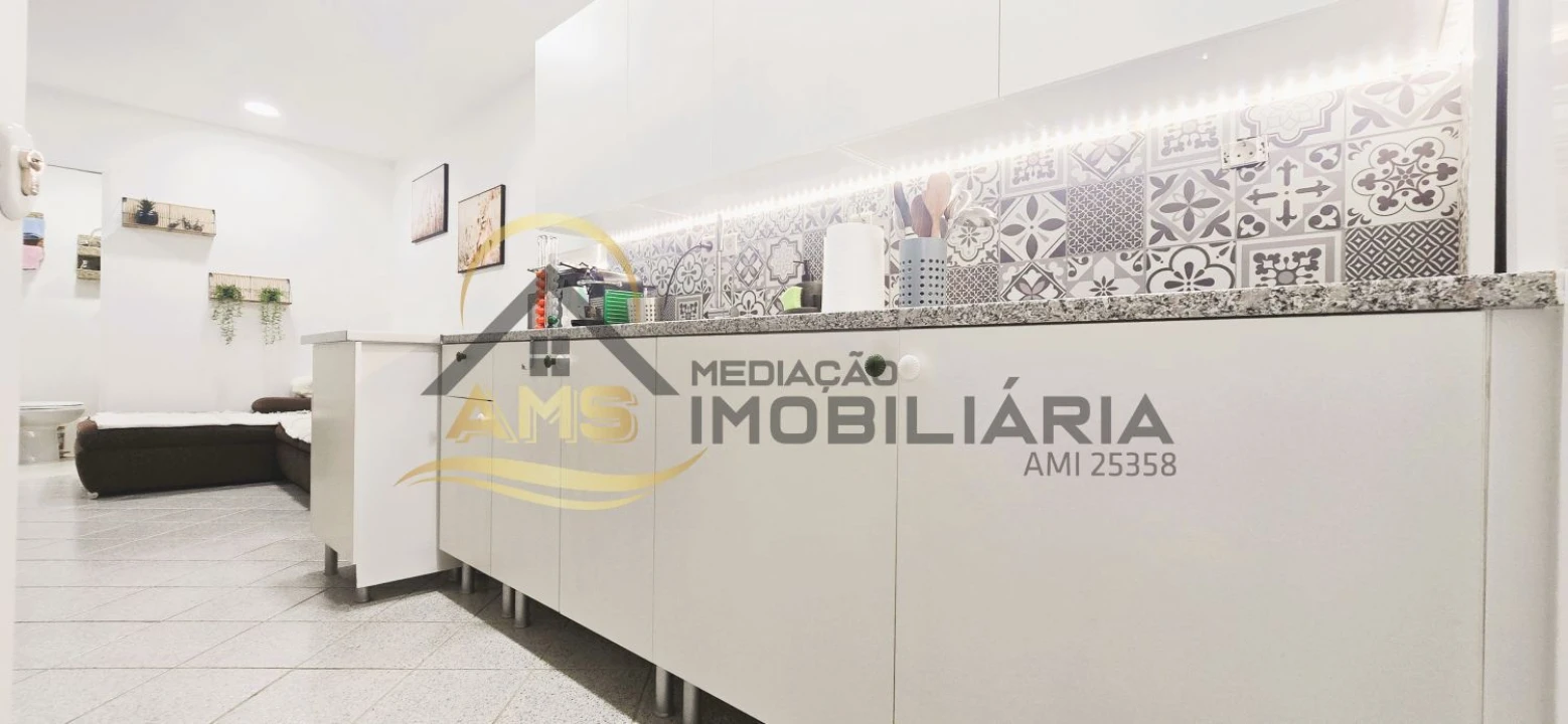 Apartamento T1 para Venda em Fermentões Foto 16