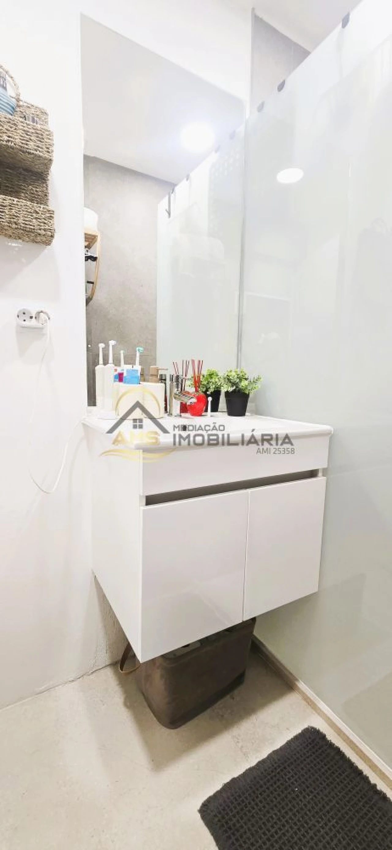 Apartamento T1 para Venda em Fermentões Foto 32