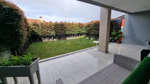 Moradia T3 para Arrendamento em Santa Iria de Azoia, São João da Talha e Bobadela
