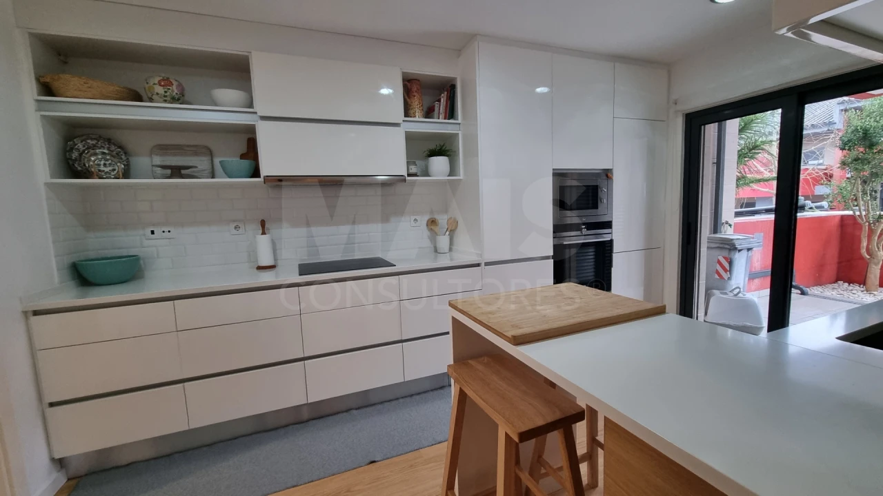 Moradia T3 para Arrendamento em Santa Iria de Azoia, São João da Talha e Bobadela Foto 1