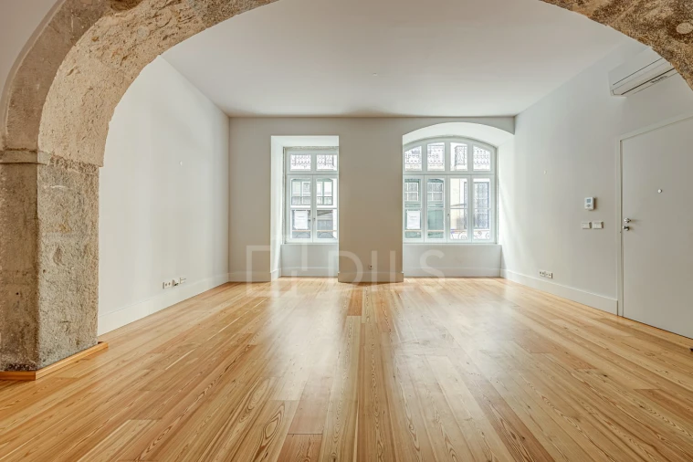 Apartamento T1 para Venda em Santa Maria Maior Foto 5