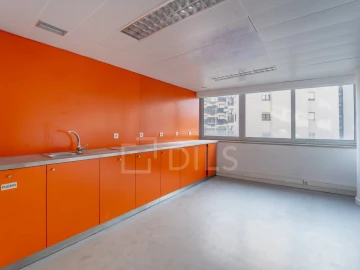 Escritório para Arrendamento em Lordelo do Ouro e Massarelos