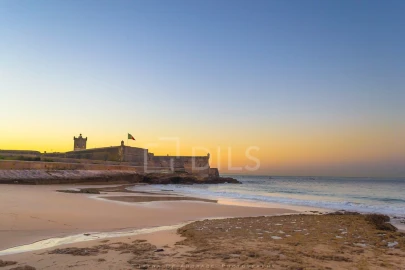 Apartamento T3 para Venda em Carcavelos e Parede